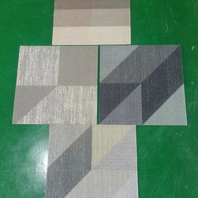 Carreaux de tapis imprimés en nylon de 5 étoiles avec support modulaire en nylon