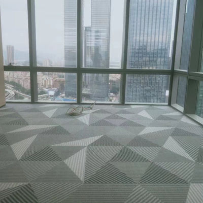 Carreaux de tapis imprimés en nylon de 5 étoiles avec support modulaire en nylon