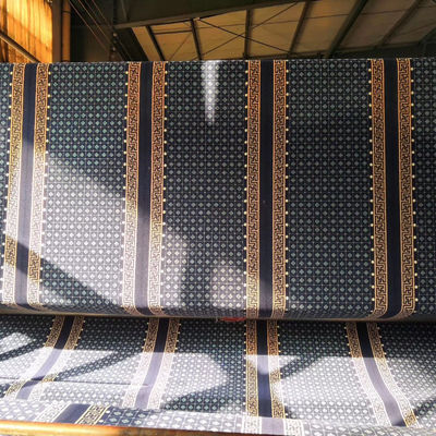 Tapis de mosquée fabriqué à la machine Tapis de prière sur mesure Tapis musulman avec 5 couleurs