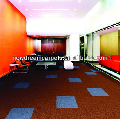 100 x 100 taille boucle de pile de bureau carreaux ignifuges pour le tapis de Canton Fabriqué