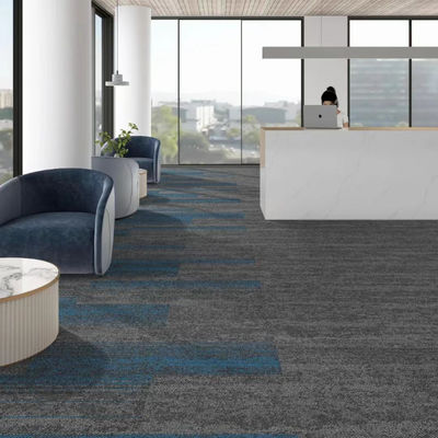 6 mm d'épaisseur totale 50x50 60x60 Taille carrée en boucle en piles Carpet pour hôtel et bureau
