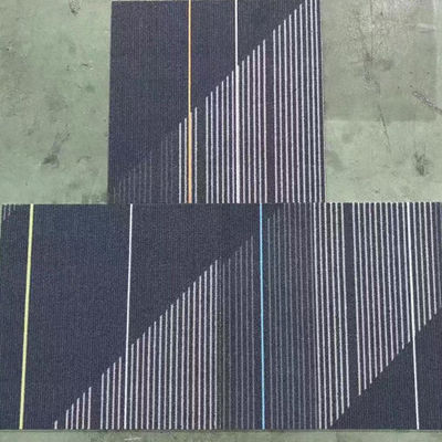Pile en boucle de luxe 100% nylon carreaux de tapis de bureau 50x50 cm Carrés Poids de la pile 620±20g/m2
