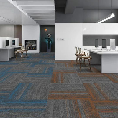 Facile à installer 1/12 Carreaux de taille tufting pour hôtels et bureaux