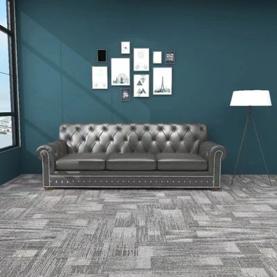 Épaisseur totale 6±1 mm 100% nylon 50x50 Carreaux de tapis pour bureaux en milieu commercial