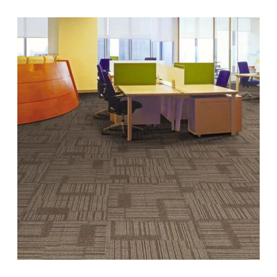 Modèles de puzzles de luxe décollage de tapis 50x50 pour les bureaux modulaires