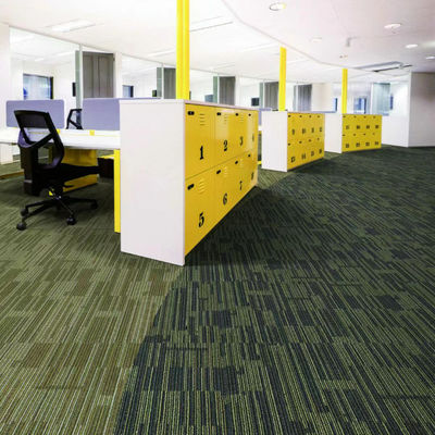 Carreaux de tapis modulaires pour bureau pour nettoyage et maintenance faciles