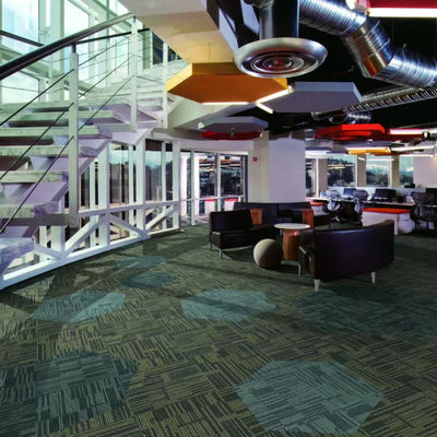 Carreaux de tapis modulaires pour bureau pour nettoyage et maintenance faciles