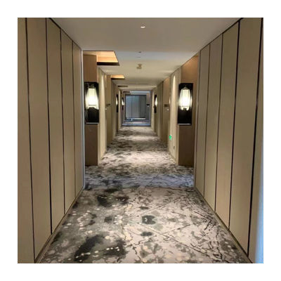 Couleur personnalisée Hôtel Lobby Tapis mural pour salle de banquet résistant au feu 5 étoiles