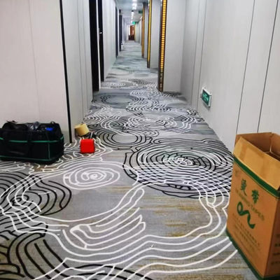 Hôtel de paroi à paroi machine de revêtement de sol commercial fabriqué tapis ignifuge pour la décoration