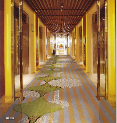 Tapis de couloir d'hôtel fabriqué à la machine dans le style Jacquard pour vos besoins