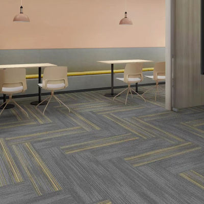 Carreaux de bureau amovibles de luxe de 60x60 50x50 dans le style de pile en boucle de jacquard