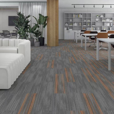 Carreaux de bureau amovibles de luxe de 60x60 50x50 dans le style de pile en boucle de jacquard