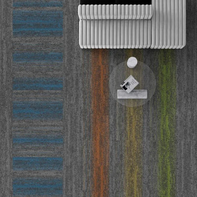 Maison anti-dérapant de luxe carreaux amovibles 50x50 bureau tapis modulaire
