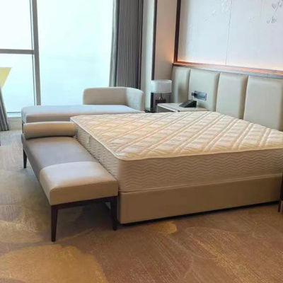 Tapis de sol commercial mur à mur à forme rectangulaire et résistant au feu