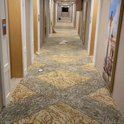 80% de laine 20% de nylon tapis pour le hall de banquets Vente personnalisée Axminster Ball Tufted
