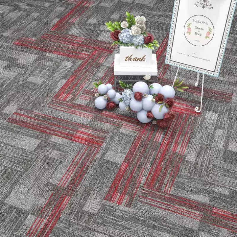 Carreaux de tapis en nylon pour hôtels et bureaux 50x50 Taille carrée Épaisseur totale 6 mm Facile à installer