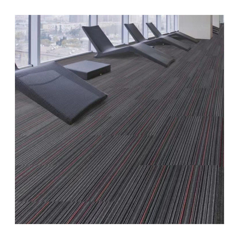 Carreaux de tapis en nylon modernes pour bureaux commerciaux 3,5 mm Hauteur de pile 550 g Poids touffé